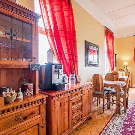 Alte Villa Boutique Hotel Lüderitz Exteriör bild