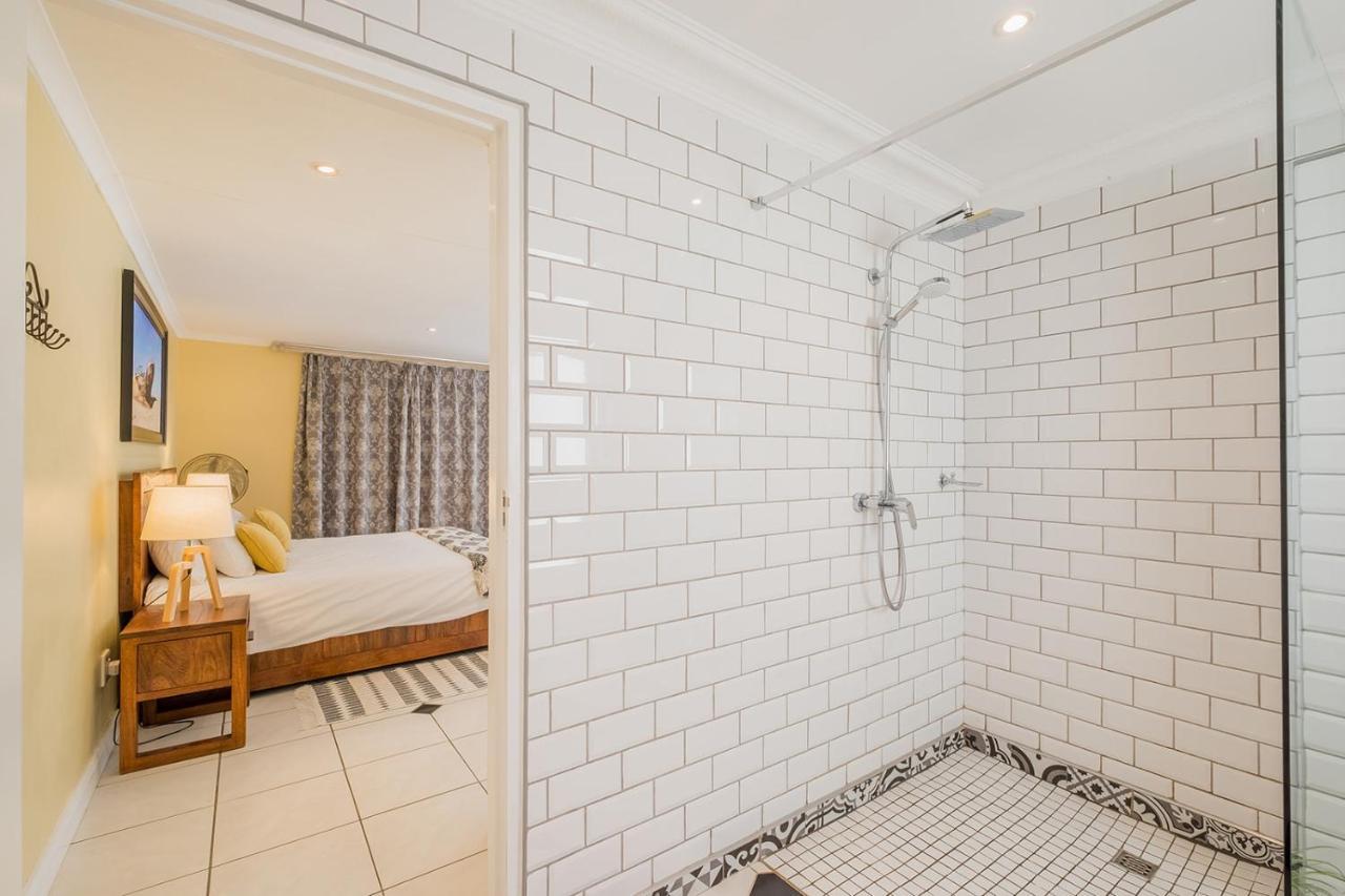 Alte Villa Boutique Hotel Lüderitz Exteriör bild