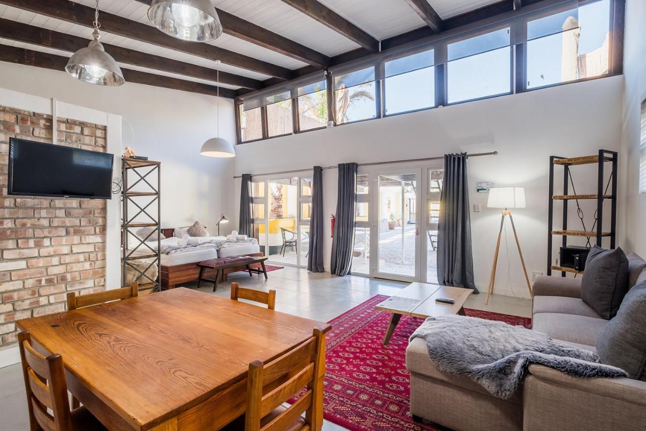 Alte Villa Boutique Hotel Lüderitz Exteriör bild