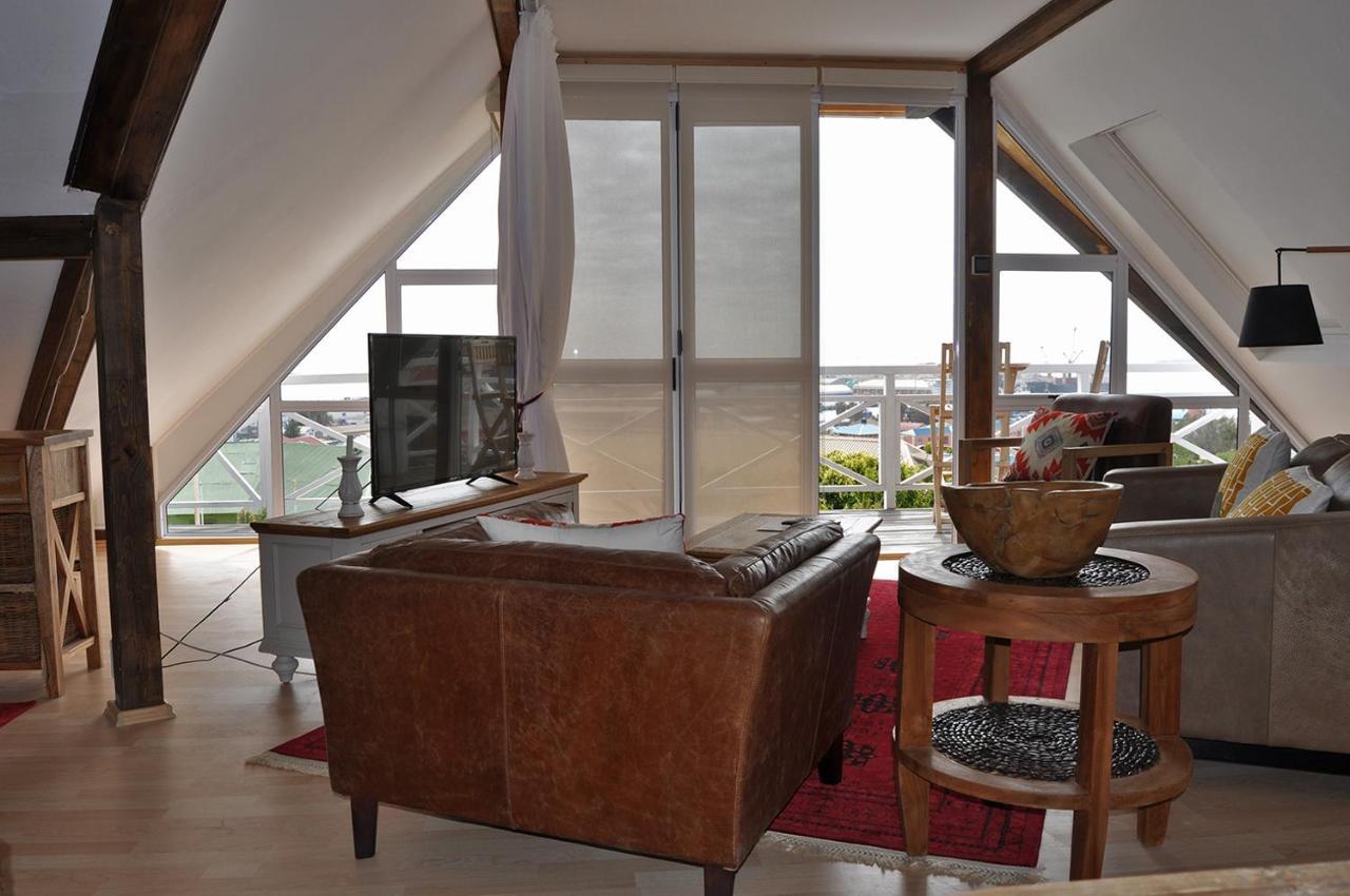 Alte Villa Boutique Hotel Lüderitz Exteriör bild